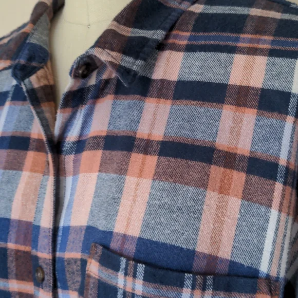 Navy, peach and white women's flannel - Picture 4 of 7